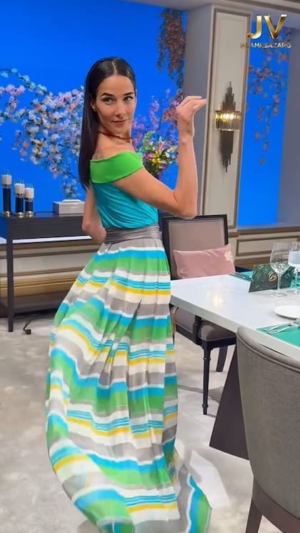 El vestido que Gino Bogani diseñó para Juana Viale le proporcionó vuelo y estilo elegante