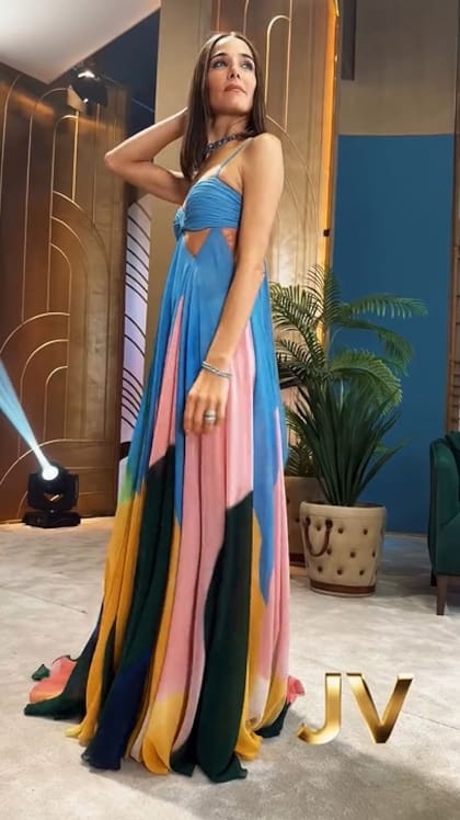 El vestido que lució Juana Viale fue diseñado por Gino Bogani (Fuente: Instagram/@lamesazaarg)