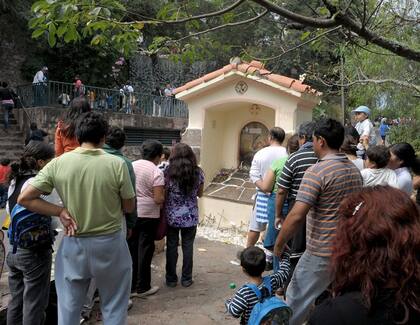 El Vía Crucis de la Juventud y la Familia, en el cerro San Bernardo
