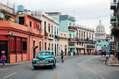 El viaje con finalidad turística a Cuba está prohibido para los ciudadanos estadounidenses; sin embargo, existen excepciones a las cuales pueden aplicar