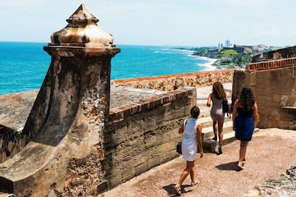 El viaje entre Estados Unidos y Puerto Rico se rige por las mismas normas migratorias internas