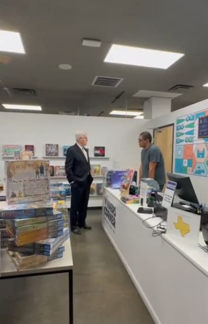 El vicegobernador de Texas encabeza una investigación a una tienda que vendió boleto ganador de lotería