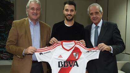 El vicepresidente Patanian, Scocco y el presidente D''Onofrio
