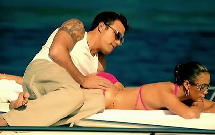 El video de 2002 en el que aparecen JLo y Ben Affleck, juntos, en un yate