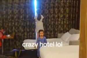 Alquilaron una habitación y cuando descubrieron hacia dónde daba la ventana se quedaron mudos