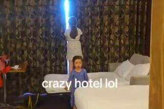 Alquilaron una habitación y cuando descubrieron hacia dónde daba la ventana se quedaron mudos