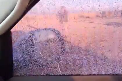 El vidrio estallado en la camioneta del empleado de Basualdo