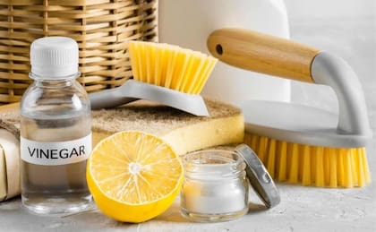 El vinagre ayuda a eliminar los hongos en zonas de difícil acceso