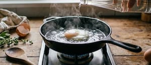 Por qué los especialistas recomiendan agregar vinagre al cocinar huevos