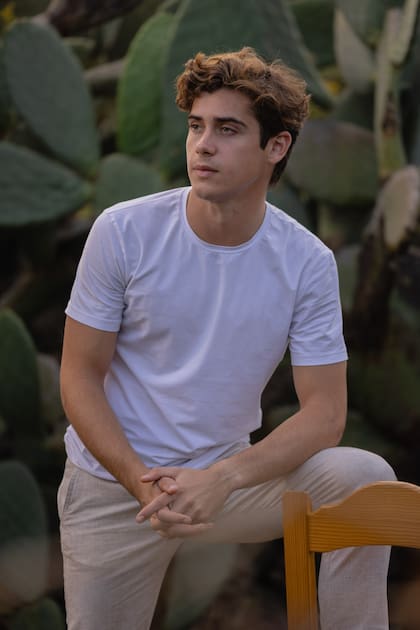 El vínculo que entabló con Bizarrap a través de las redes sociales derivó en una colaboración estratégica: Franco llevará el logo del productor musical en su casco. "Todo el éxito que tiene en la música es lo que aspiro a conseguir en el automovilismo. Lo admiro y respeto mucho", dice.