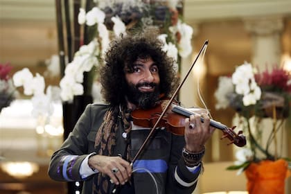 El violinista libanés se presentará el 15 de junio en el Gran Rex