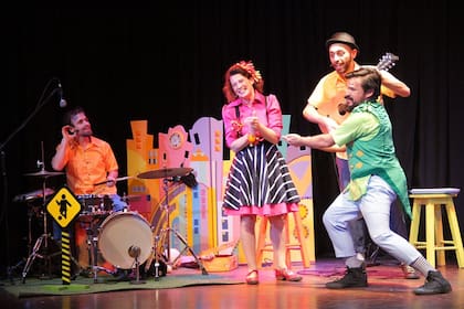 El grupo musical Valor Vereda presentará el espectáculo "Elegí", inspirado en los libros que proponían distintas aventuras con tan sólo dar vuelta la página
