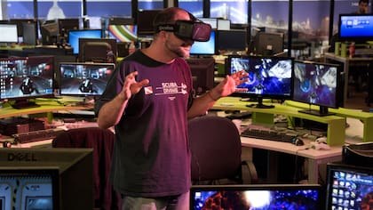 El visor Oculus está pensado para gamers y saldrá al mercado por unos US$ 1500. En la compañía Globant creen que los videojuegos y las producciones de video en 360 grados abren espacio para que la realidad virtual se gane definitivamente un lugar en la vida cotidiana