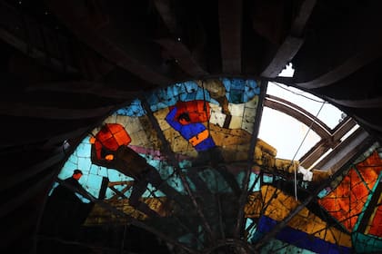El vitreaux va a ser restaurado y continuará en el lugar, según informó Martín Ludovico, lider de Proyecto Costa Urbana

Foto: Marcos Brindicci