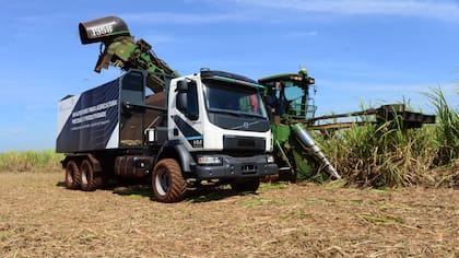 El VM Autónomo utiliza la tecnología RTK (Real Time Kinematics) para geolocalización y sus giroscopios permiten identificar la inclinación y el desplazamiento del vehículo