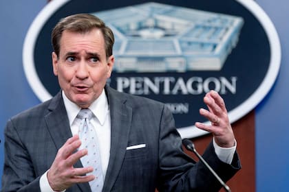 El vocero del Pentágono, John Kirby, durante una conferencia de prensa en el Pentágono, en Washington, el 2 de febrero de 2022. (AP Foto/Andrew Harnik)