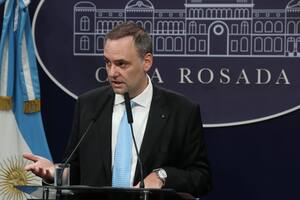 El vocero Manuel Adorni se refirió a las asignaciones que el Gobierno le otorgó a la SIDE.