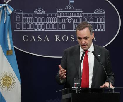 El vocero presidencial de la Argentina, Manuel Adorni, podría llegar a ser candidato en las elecciones de medio término