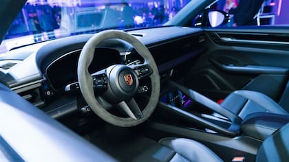 El volante deportivo GT calefactable en Race-Tex