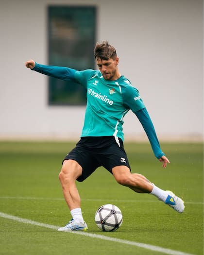 El volante no juega oficialmente desde el 22 de enero, en la derrota 2 a 0 de Betis ante PAOK Salónica, por la fase de grupos de la Europa League.