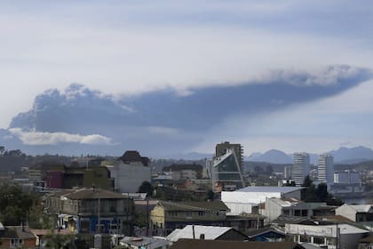 El volcán volvió a erupcionar por tercera vez en ocho días