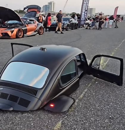 El Volkswagen Beetle más bajo del mundo (Tiktok)
