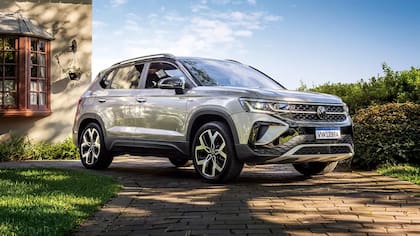 El Volkswagen Taos es el SUV más vendido del mes con 1588 unidades (un 3% de participación de todo el mercado)