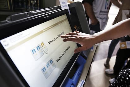 El voto electrónico podrá aplicarse en la Ciudad, pero no en la provincia de Buenos Aires