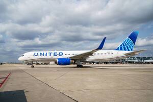 El vuelo 1382 de United Airlines a la ciudad de Nueva York fue detenido mientras aún estaba en la pista