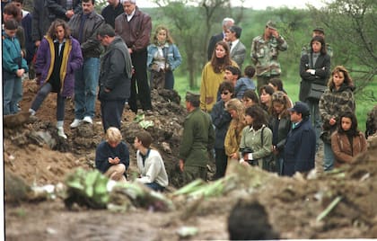 El vuelo 2553 de Austral Líneas Aéreas sufrió un accidente el 10 de octubre de 1997 en el que murieron 74 personas, sin sobrevivientes.