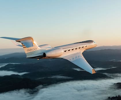 El vuelo se concretó a bordo de un G600, una de las aeronaves más modernas de la firma.