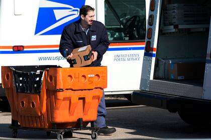 El Washington Post reveló que el Servicio de Inspección Postal compartirá imágenes de sobres y datos de rastreo con inmigración