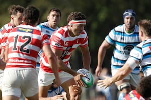 El wing Franco Sábato en acción, en un regreso soñado en Alumni