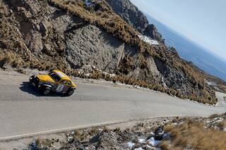 Casi 160 autos, 3137 kilómetros y 4 toneladas de alimentos: se larga un clásico de las rutas