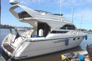 El yate Maui, amarrado en Montevideo