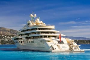 El yate ostenta varios récords por su estructura y composición