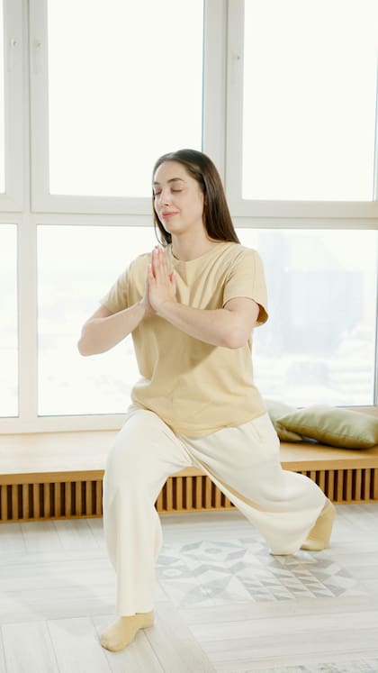 El yoga contribuye a que el estrés disminuya y permite que la circulación de la sangre sea más fluida