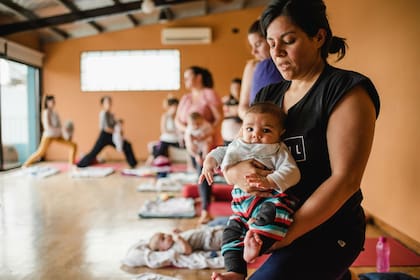 El yoga es bueno para las molestias en la espalda provocadas por la lactancia