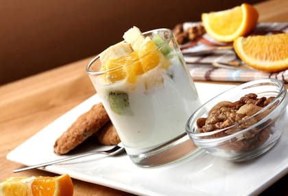 El yogur es una fuente importante de nutrientes. Incluye: proteínas, calcio, fósforo y vitaminas B (Foto: Pixabay)