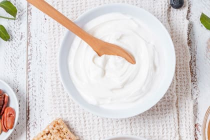 El yogur griego se posiciona como el snack con mayor contenido de proteínas en la dieta mediterránea. Foto: Archivo.