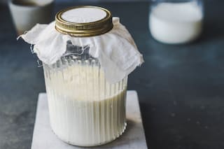 La guía definitiva el yogur saludable: natural, griego, vegetal o enriquecido con proteínas, ¿cuál es el mejor?