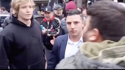 El youtuber Iñaki Gutiérrez se cruzó con los manifestantes en Misiones