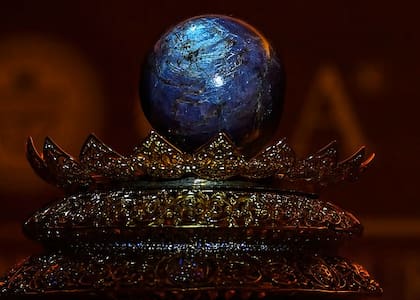 El zafiro estrella púrpura es considerado el más grande jamás hallado hasta el momento