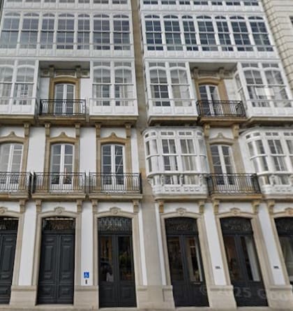 El Zara de A Coruña de la calle Santiago de Compostela tiene 2400 m2 comerciales