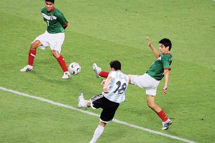 El zurdazo memorable de Maximiliano Rodríguez para vencer a México en tiempo suplementario y pasar a los cuartos de final de Alemania 2006.
