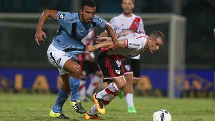 El zurdo regresó a River tras 13 años y usó la Nº 22; comenzó por la izquierda y terminó a la derecha del ataque; se equivocó en el primer gol de Belgrano, pero siempre pidió la pelota