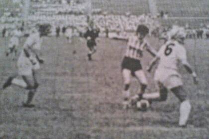 Elba Selva en el partido ante Inglaterra en 1971