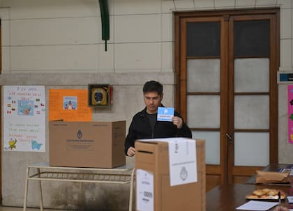 Elecciones 2025 | Votó Axel Kicillof y reclamó diálogo con Presidencia: “Las autoridades la Rosada tienen mi número, úsenlo”