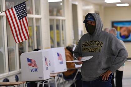 La agencia federal logró frustrar un complot que tenía como objetivo atentar el día de la votación en EE.UU. (imagen ilustrativa)