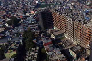 Elefante Blanco: demolieron cinco pisos de la mole abandonada de Ciudad Oculta